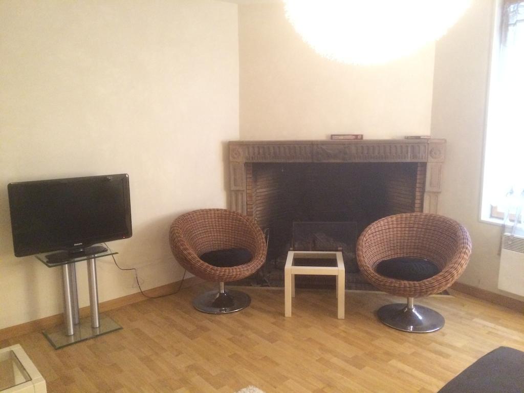 L'Appartement De La Maison Du Theatre Saint Bonnet Bourges Quarto foto